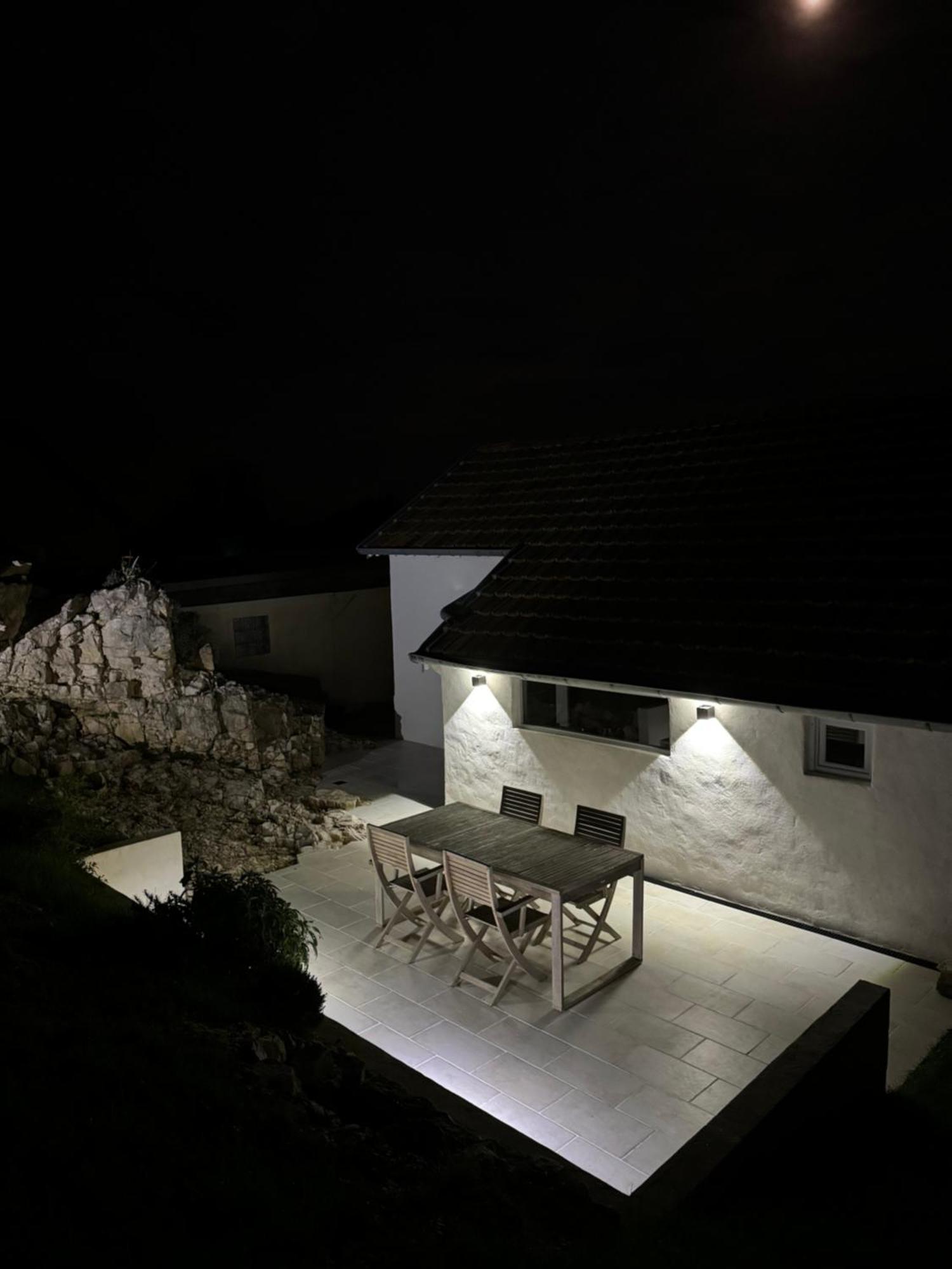 Maison Au Bord De L'Eau Les Roches Rochefort-sur-Nenon Exterior photo